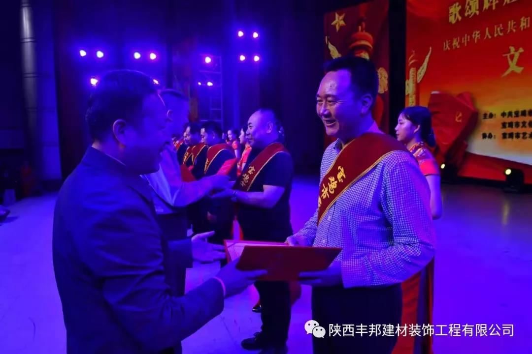 華麗轉身，他從閱兵場闊步邁向到祖國建設大舞臺！