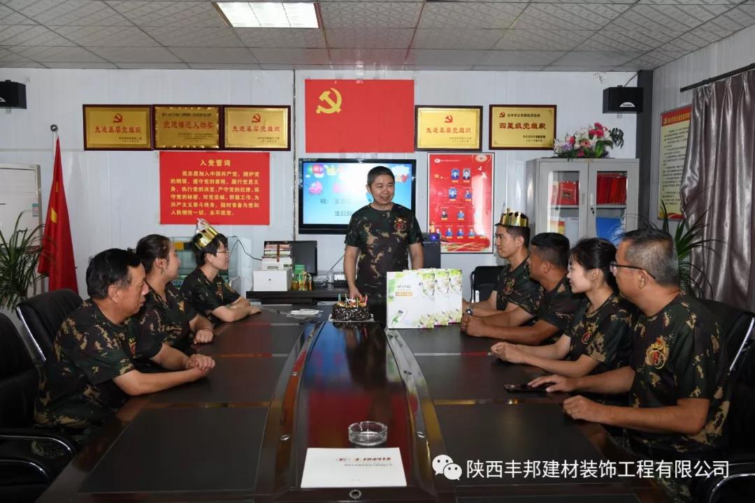 華麗轉身，他從閱兵場闊步邁向到祖國建設大舞臺！