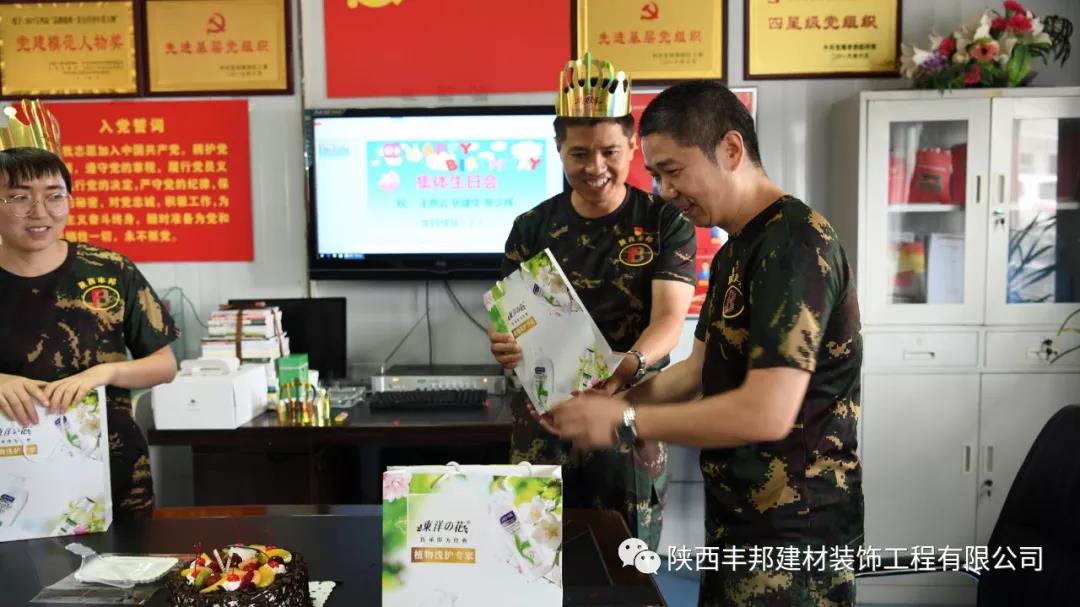 華麗轉身，他從閱兵場闊步邁向到祖國建設大舞臺！